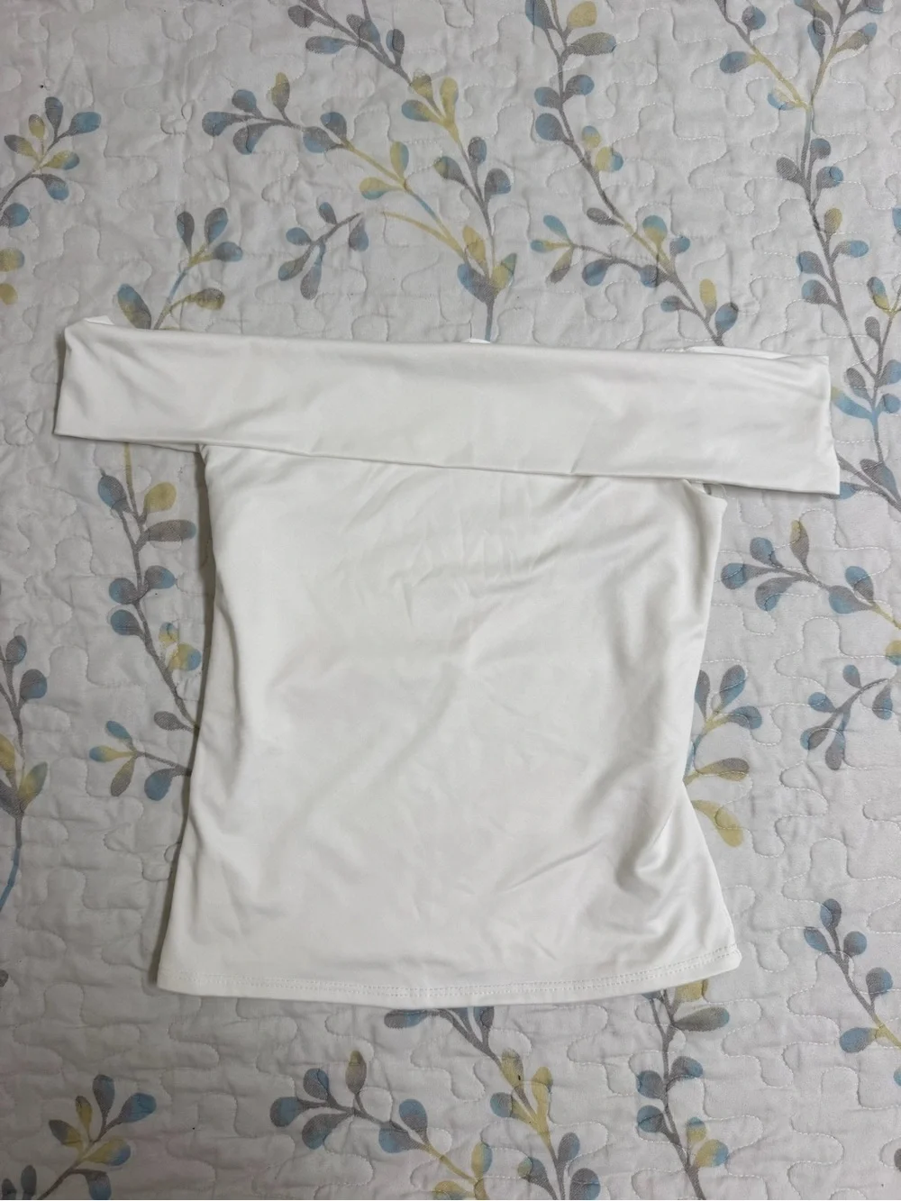 Off-Shoulder White Women's Top - Picture 1 of 1